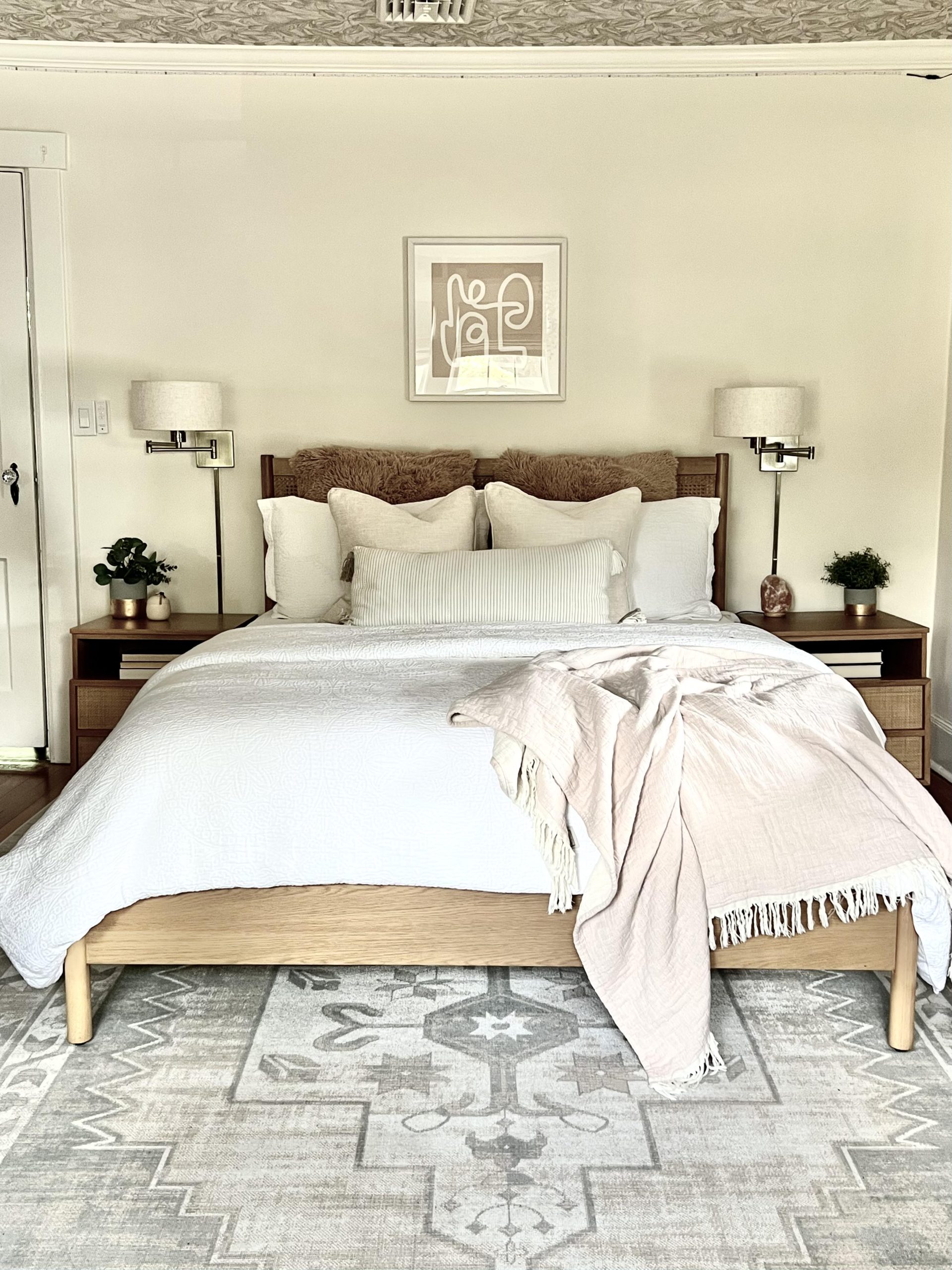 Laurel Home — detail